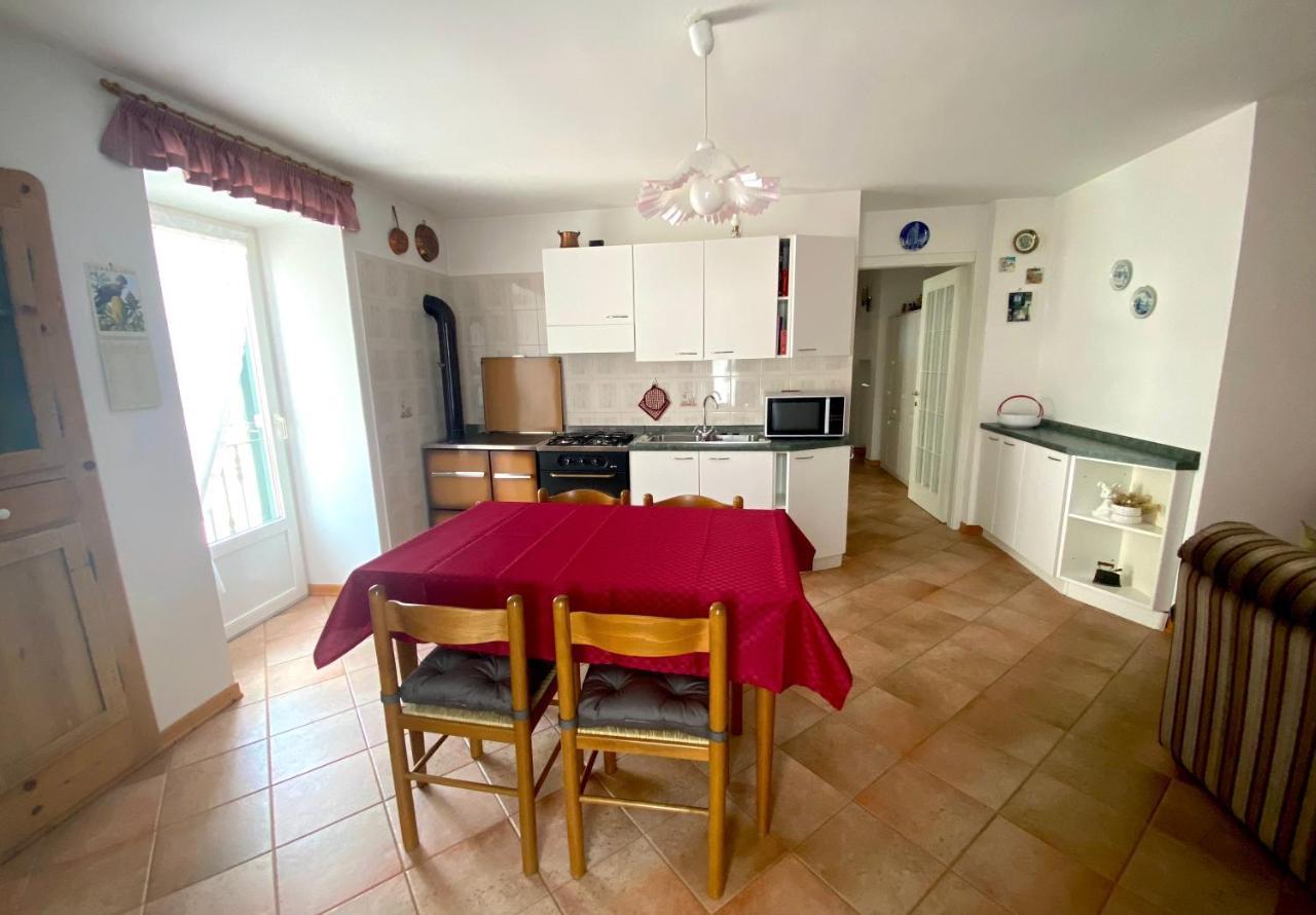Laghetto Delle Buse Home Brusago Buitenkant foto