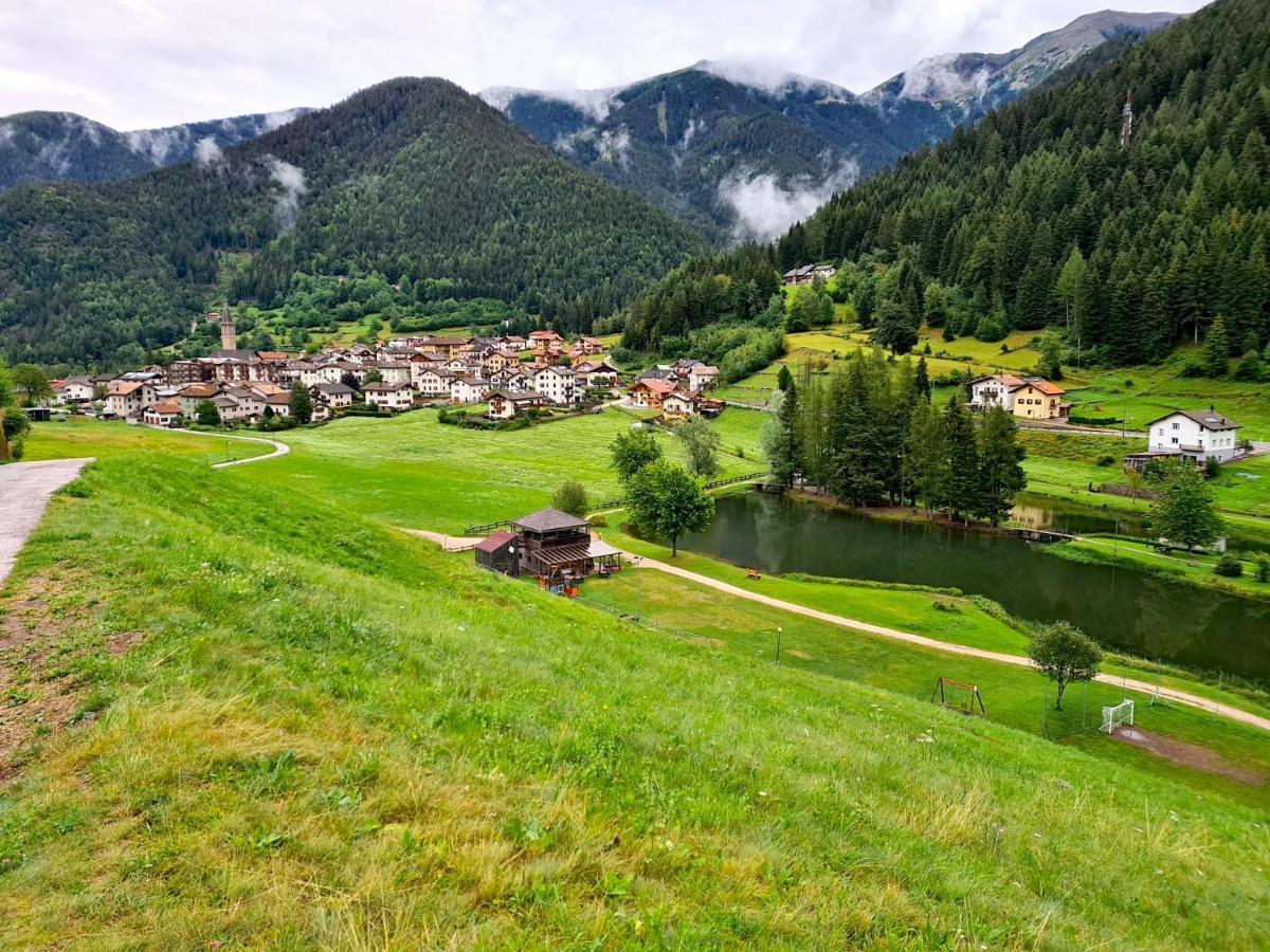 Laghetto Delle Buse Home Brusago Buitenkant foto