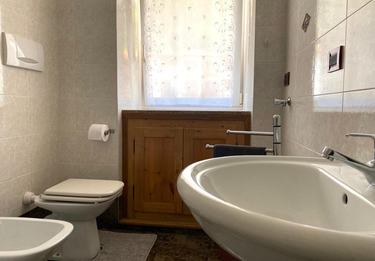 Laghetto Delle Buse Home Brusago Buitenkant foto